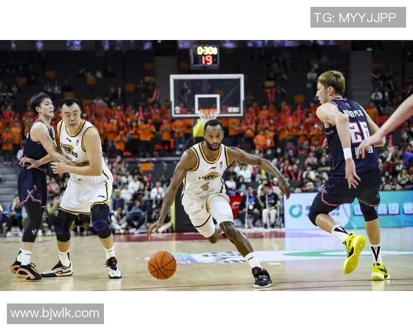 赛后分析：广州篮球队与南京篮球队的战术对决与启示