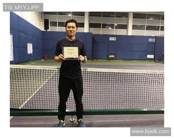 重庆网球队防反战术解析与实战应用研究 重庆网球队防反战术解析与实战应用研究